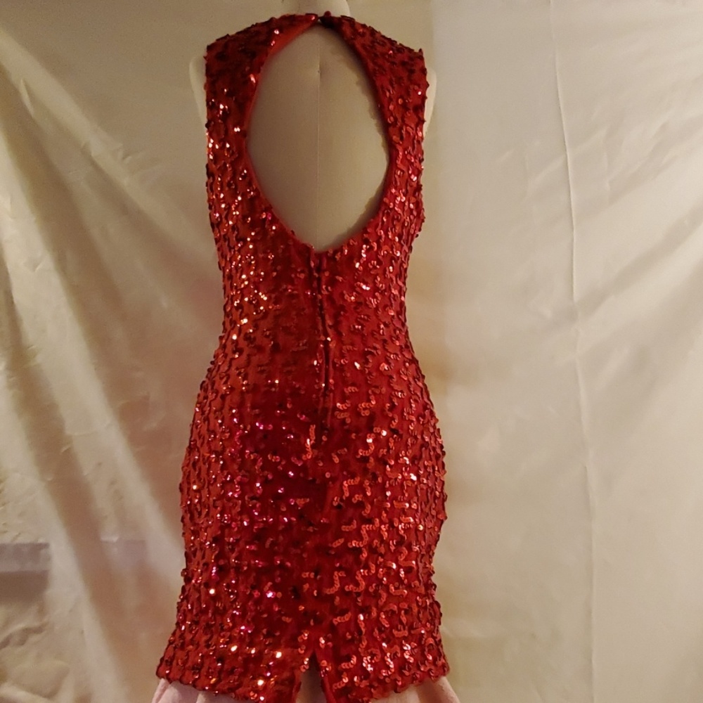 Dress - Picture 2 of 7